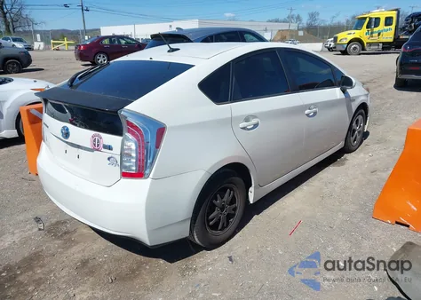 2013 Toyota Prius Three из США, поврежденный, VIN JTDKN3DU3D5549564